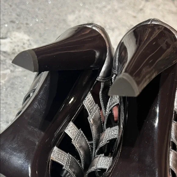 Banana Republic Metallic Silver Heels Size 6.5 - Picture 9 of 10